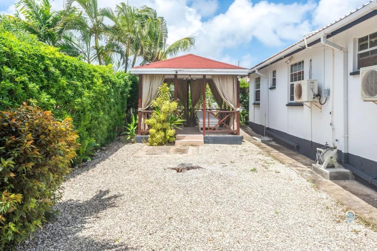 Beachy Cottage I Kitchen I Wi-Fi I Shaded Cabana I Parking Saint Phillip Exterior foto