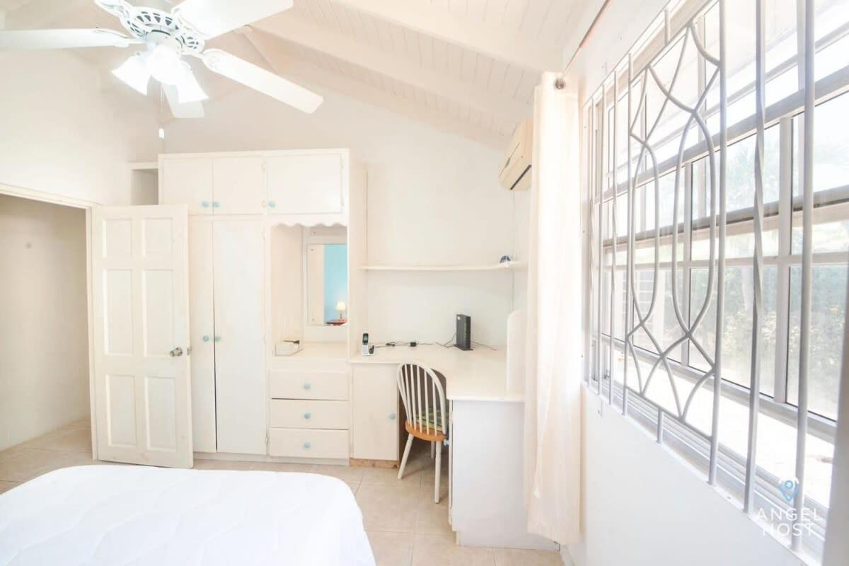 Beachy Cottage I Kitchen I Wi-Fi I Shaded Cabana I Parking Saint Phillip Exterior foto